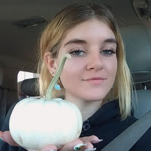 Meet your Posher, Harmony